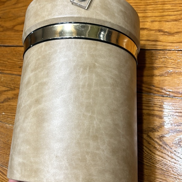 Shelton Ware faux leather Mid-Century Modern ice bucket w/lid.  Lucite handle. - Picture 9 of 11